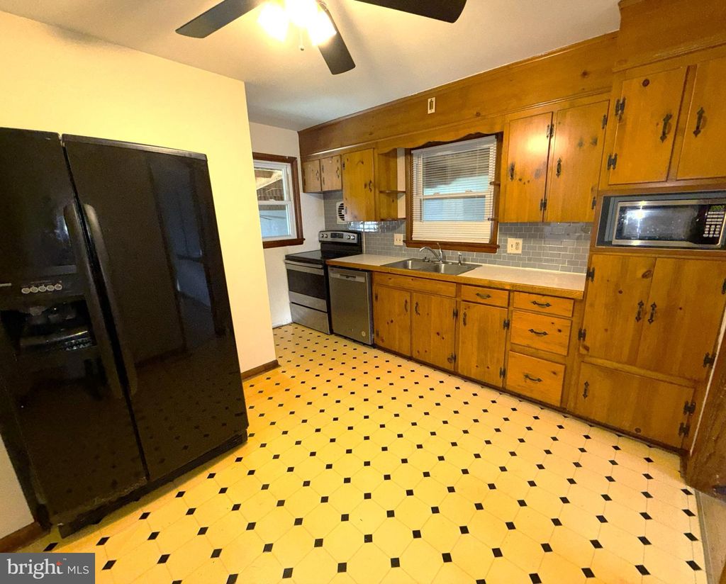 Photo of 309 Cheryl Ave, MECHANICSBURG, PA 17055 (MLS # PACB2051506)