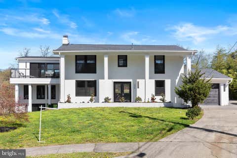 Photo of 2100 S Pierce Street, ARLINGTON, VA 22202 (MLS # VAAR2077528)