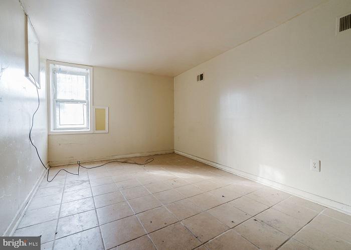 UNION SQUARE - Residential Income