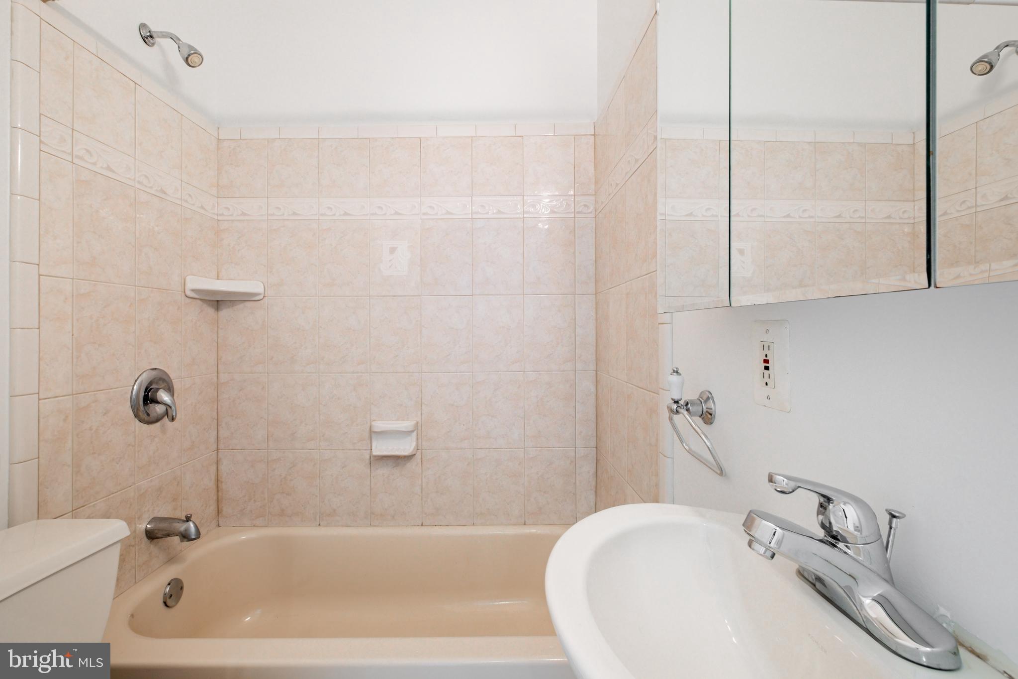 FISHTOWN - Residential Lease