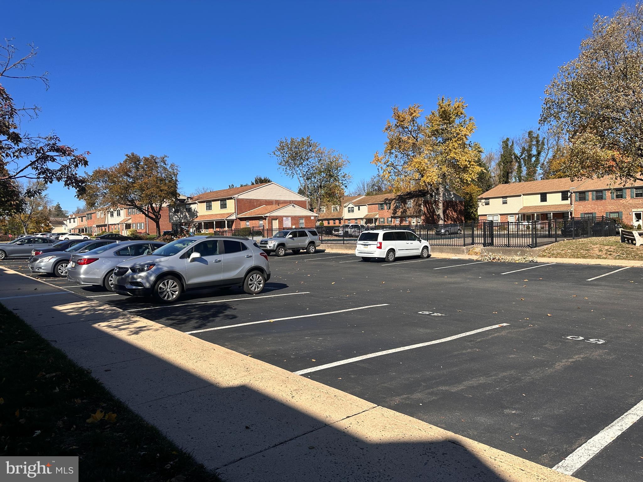 SAXONY MANOR - Residential