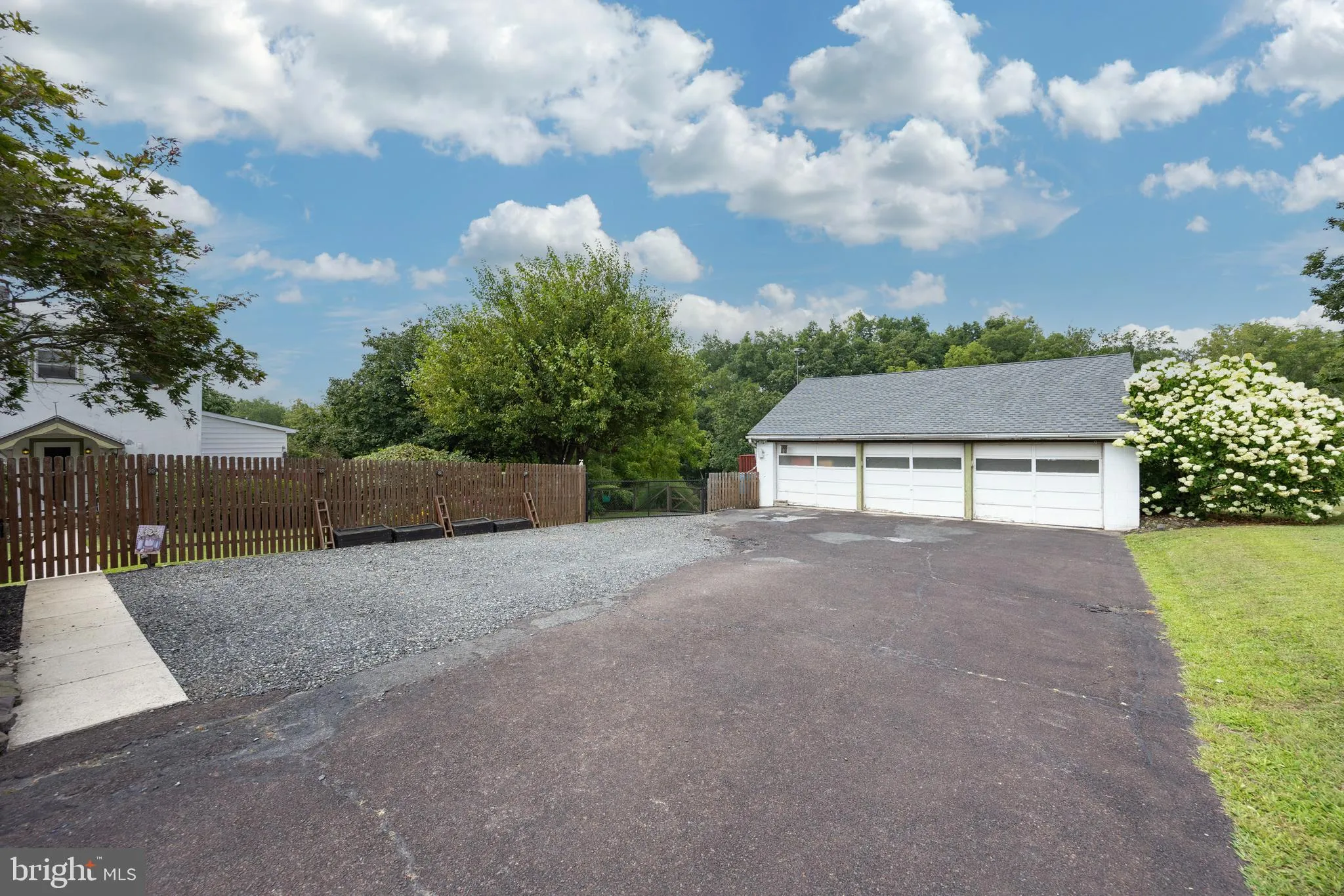 Zieglerville, Pennsylvania 19492, United States, 3 Bedrooms Bedrooms, ,2 BathroomsBathrooms,Residential,Pending,185259