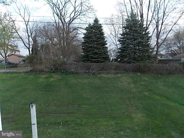 ROYAL ACRES - Residential