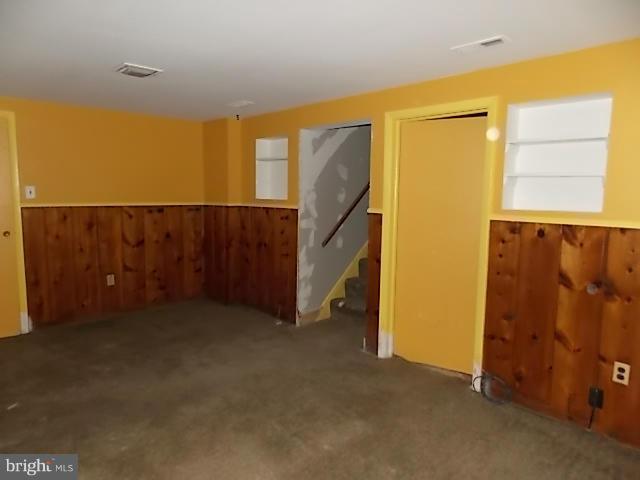 ROYAL ACRES - Residential