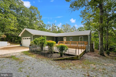 884 OLD FERRY LANE BLUEMONT VA 20135