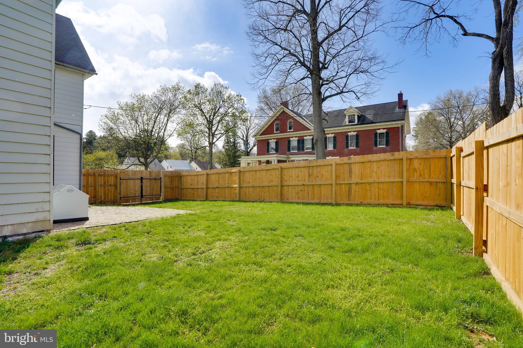 MERCERSBURG - Residential