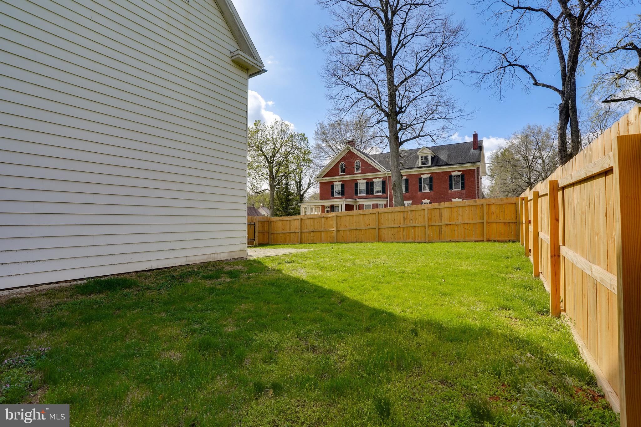MERCERSBURG - Residential