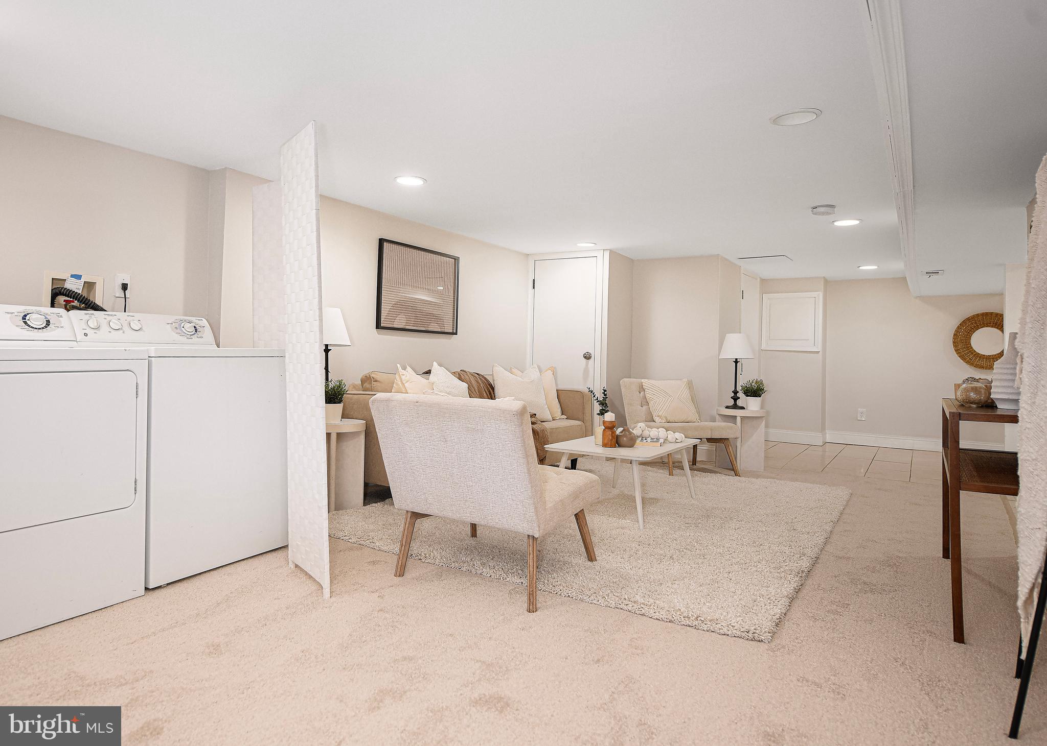 MONTEBELLO - Residential