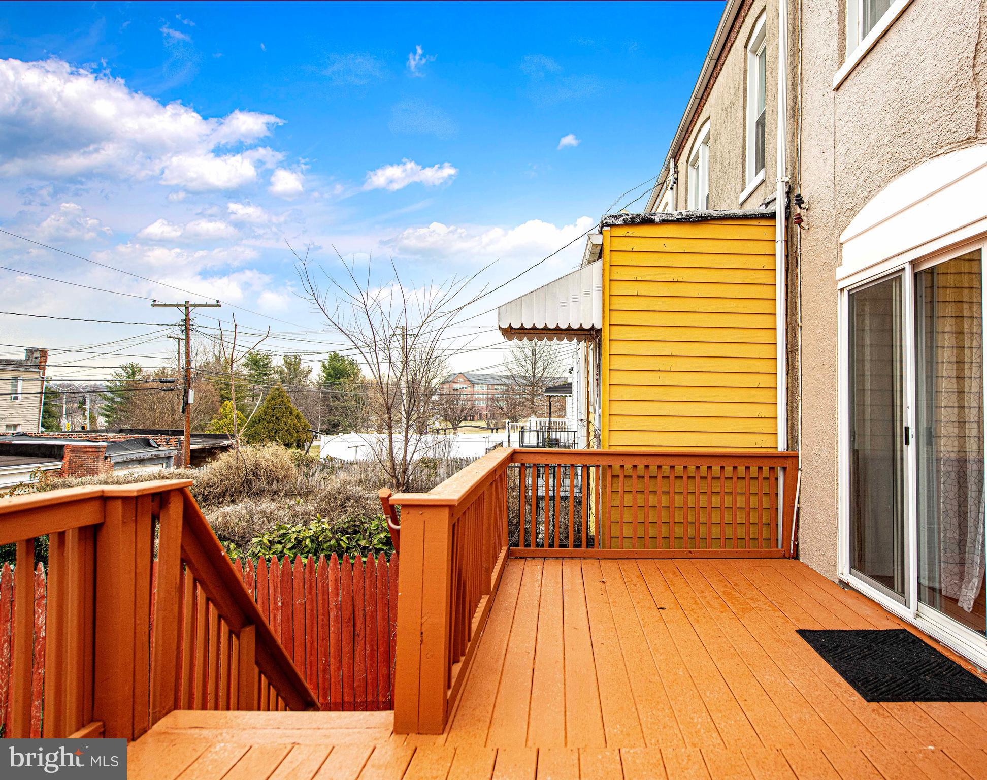 MONTEBELLO - Residential