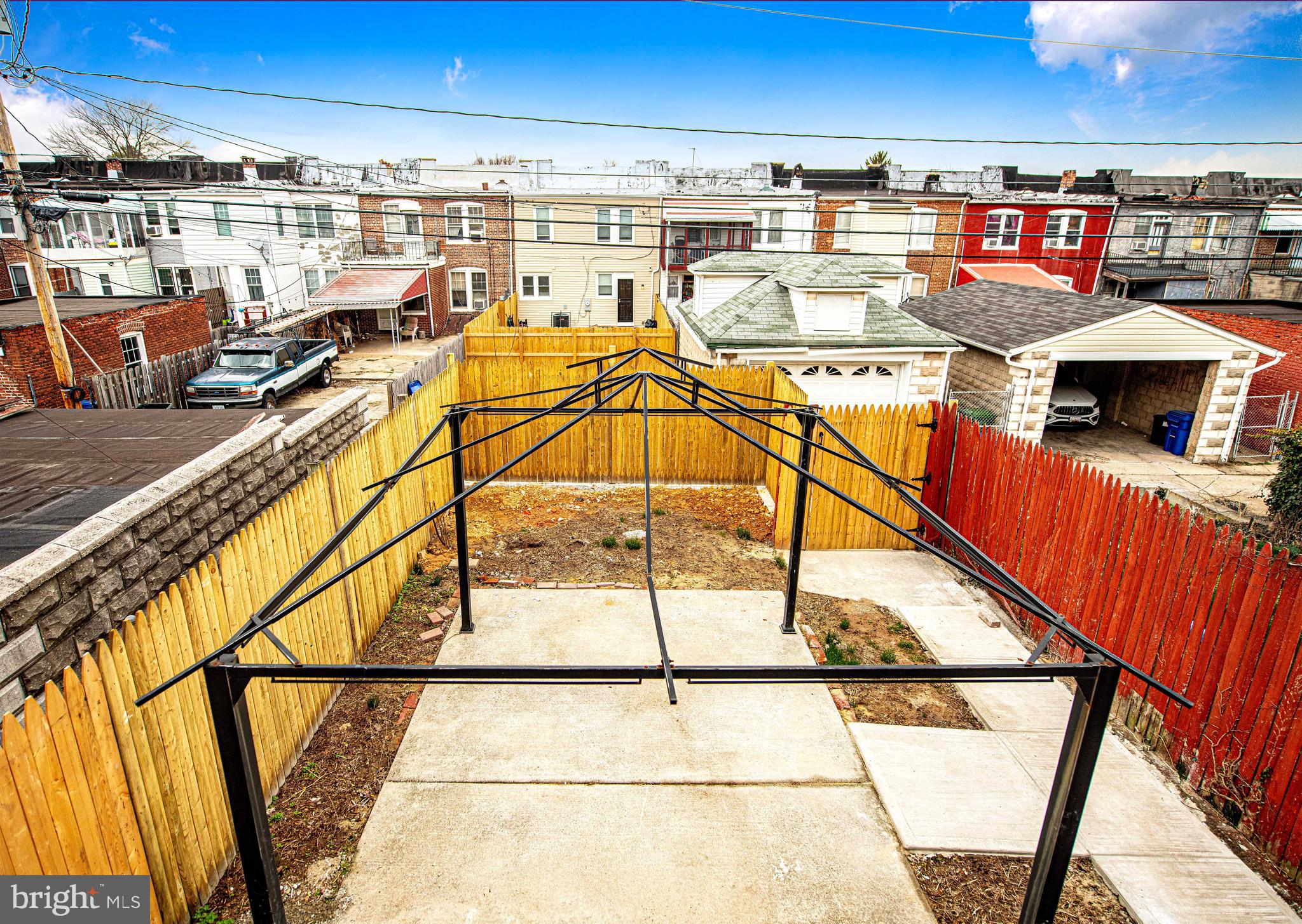 MONTEBELLO - Residential