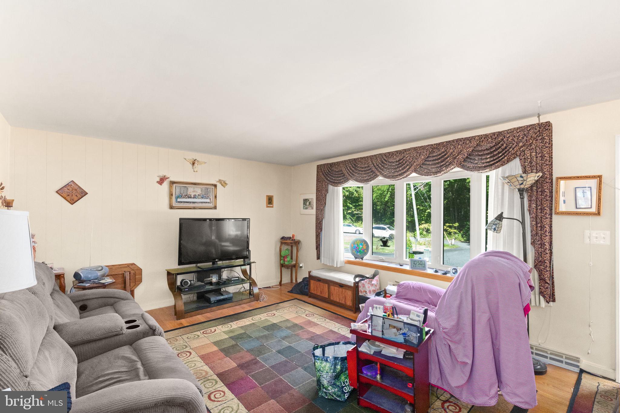 3427 WALNUT ROAD