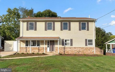 Homes For Rent - 1404 Morningside Drive<br/> SILVER SPRING, MD 20904