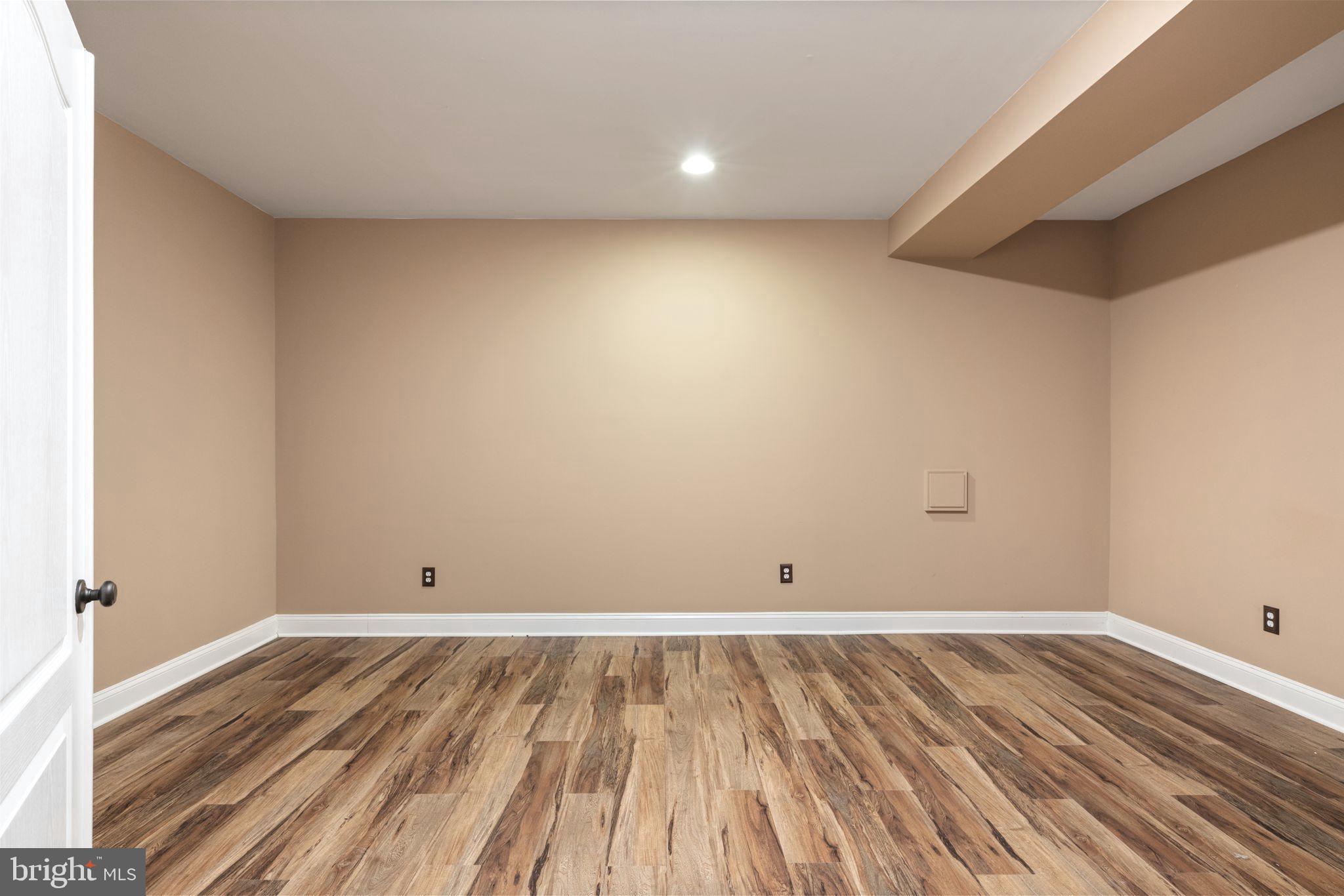 PEMBROOKE/VICTORY LAKES - Residential