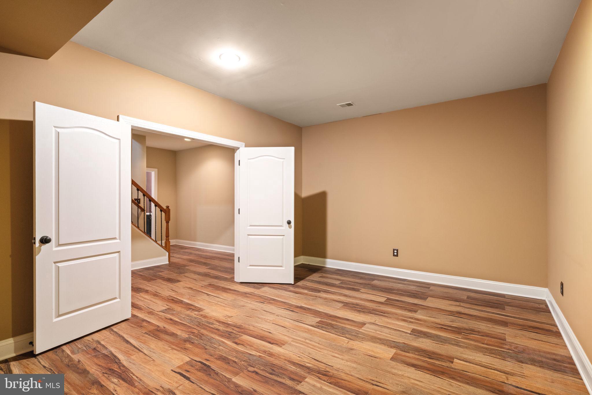 PEMBROOKE/VICTORY LAKES - Residential