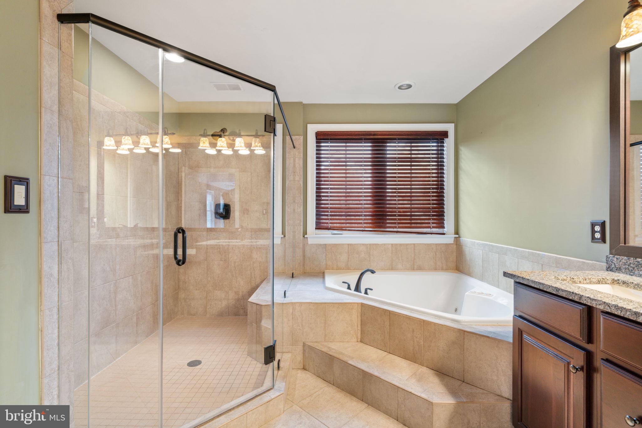 PEMBROOKE/VICTORY LAKES - Residential