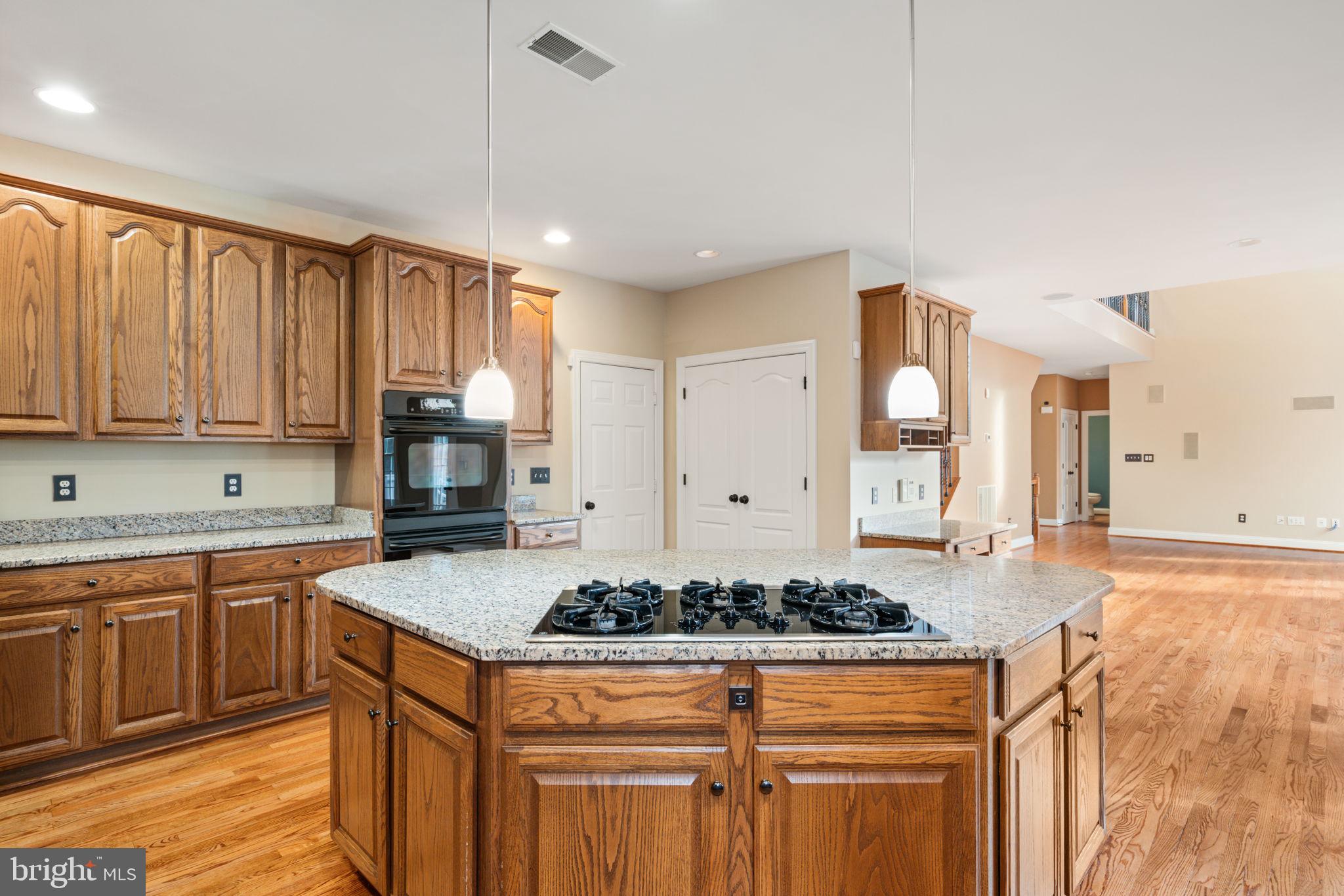 PEMBROOKE/VICTORY LAKES - Residential