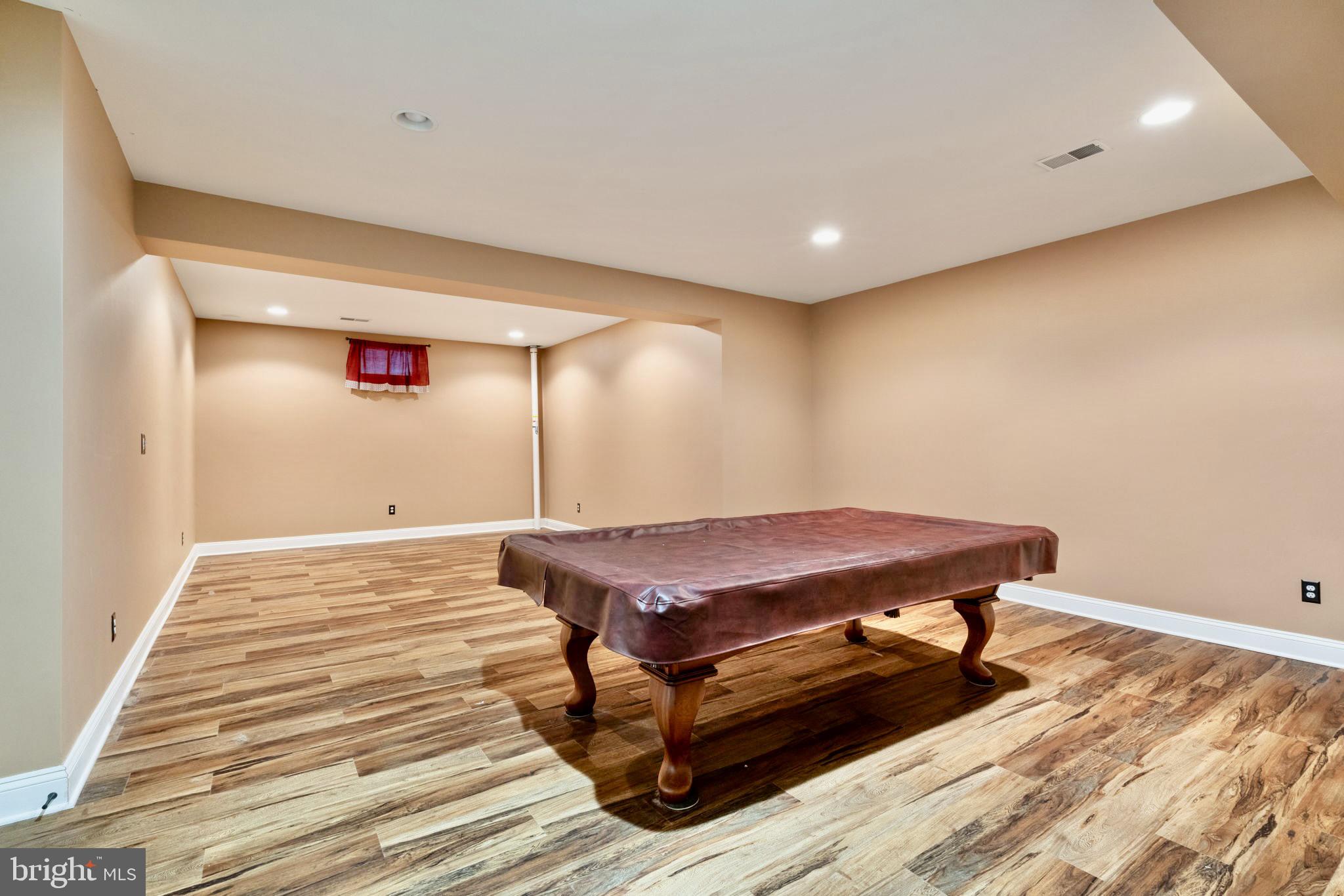 PEMBROOKE/VICTORY LAKES - Residential