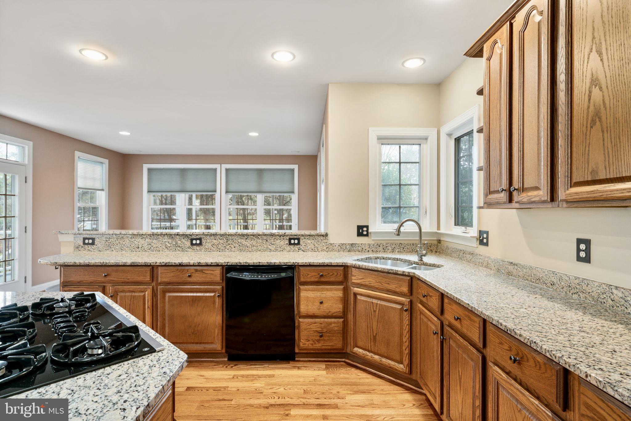 PEMBROOKE/VICTORY LAKES - Residential