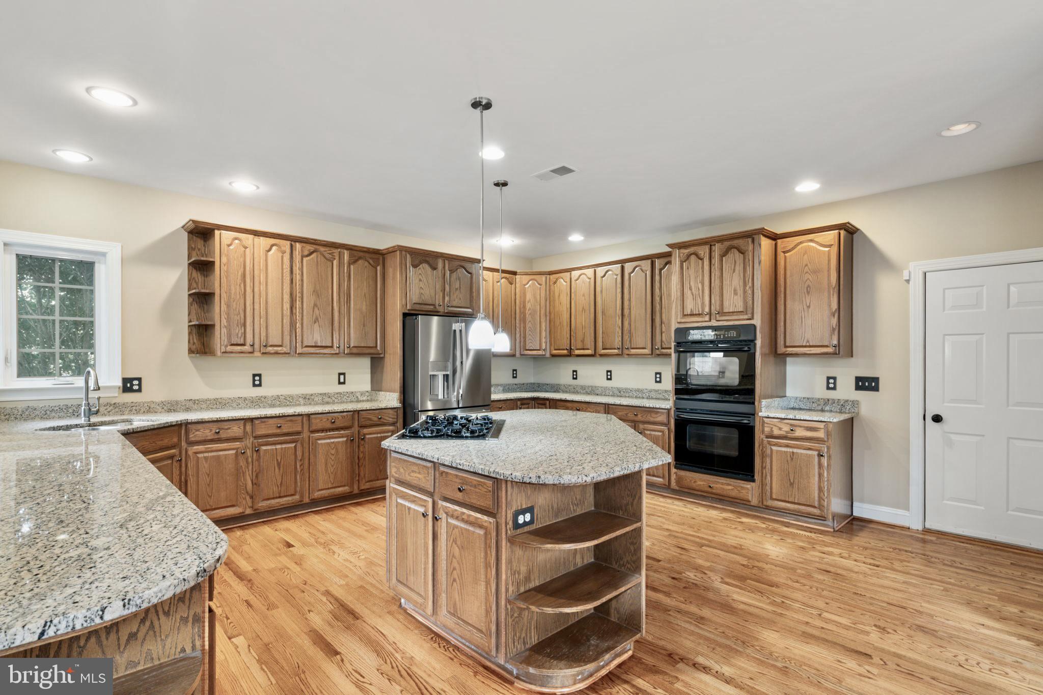 PEMBROOKE/VICTORY LAKES - Residential