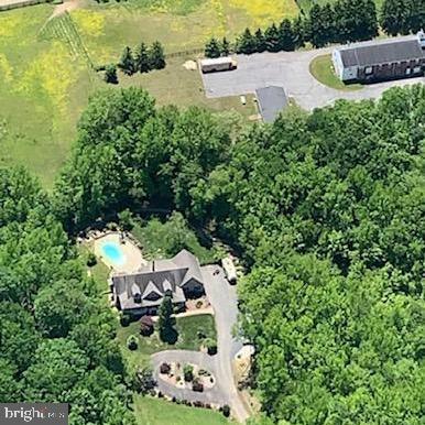 203 NORTH EARLTON ROAD