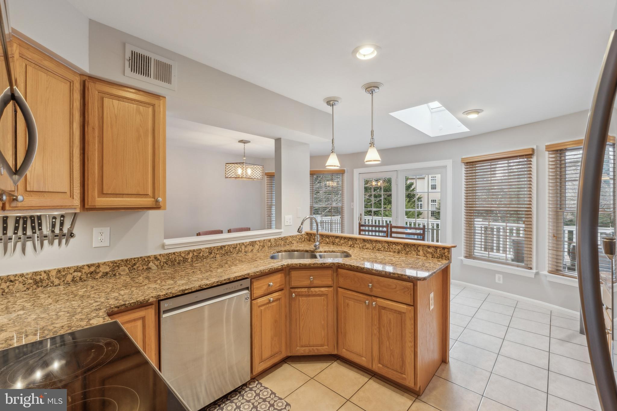 KINGSTON CHASE - Residential