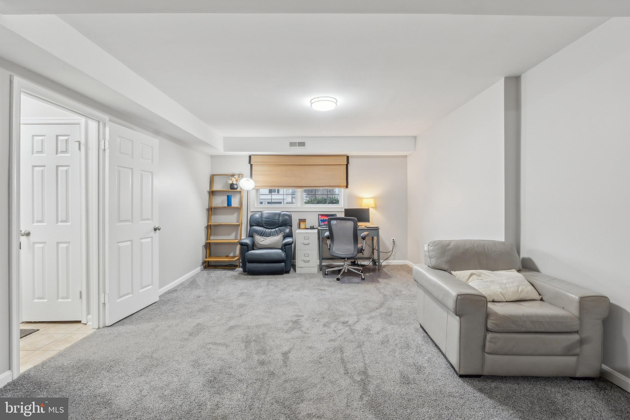 KINGSTON CHASE - Residential