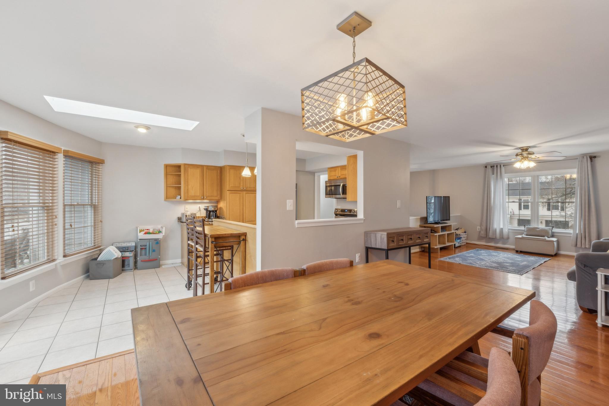 KINGSTON CHASE - Residential