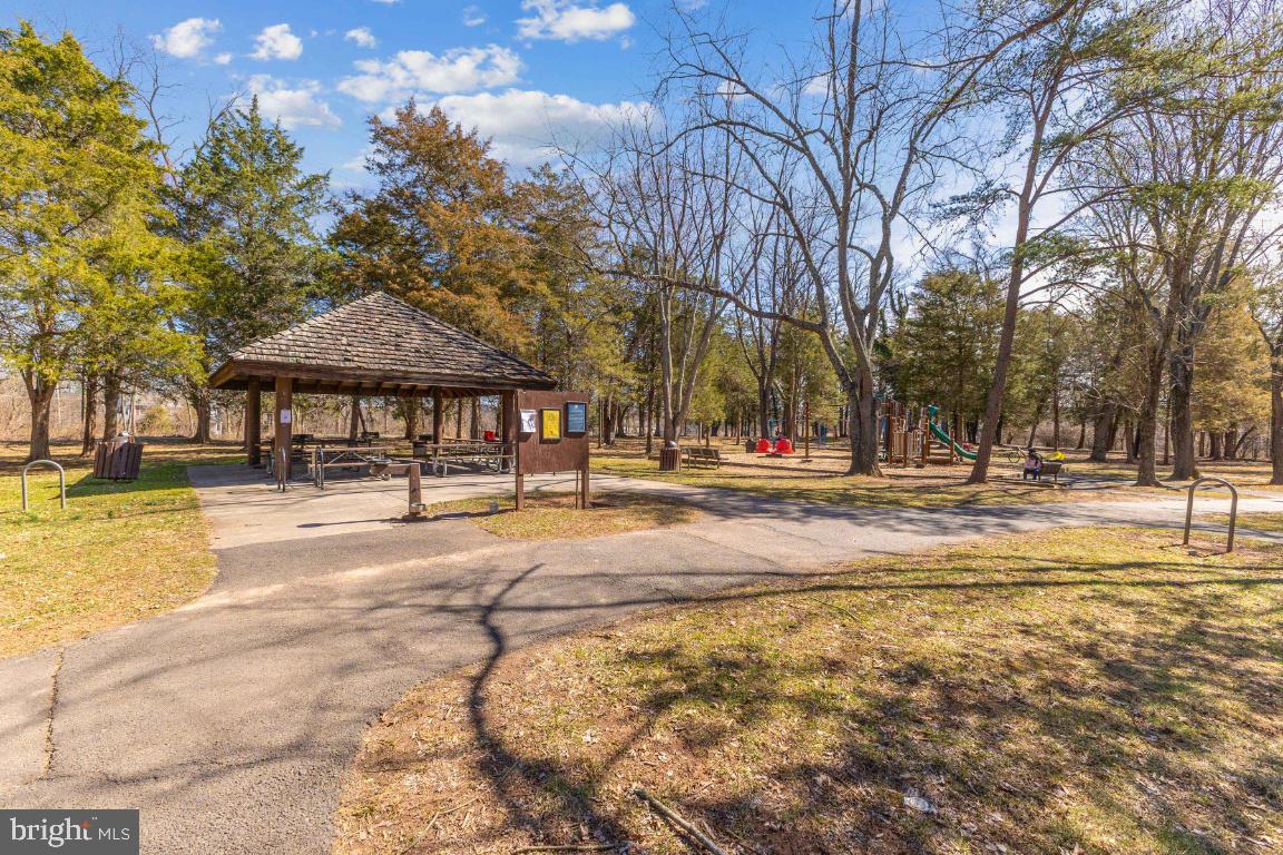 KINGSTON CHASE - Residential