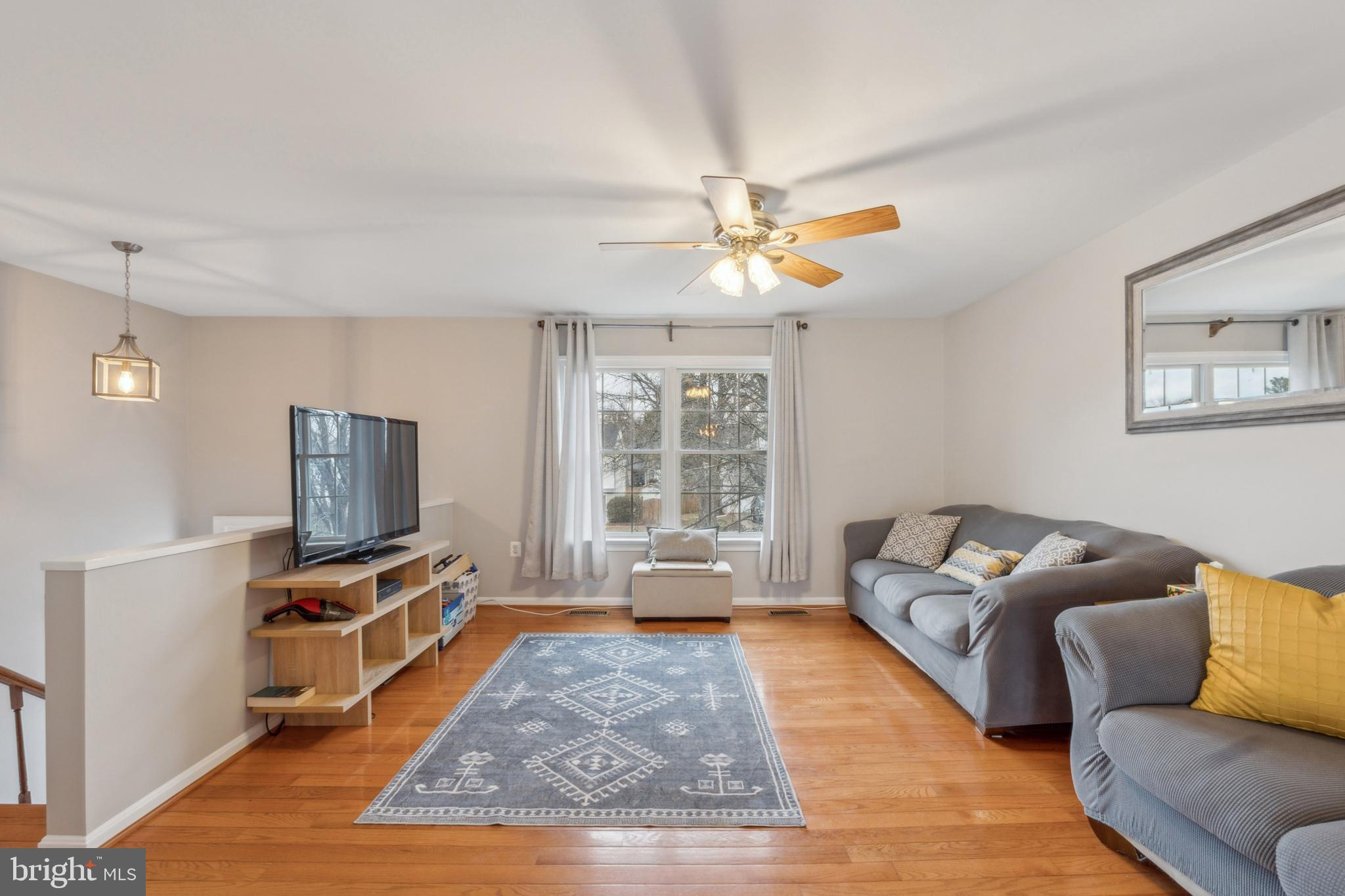 KINGSTON CHASE - Residential