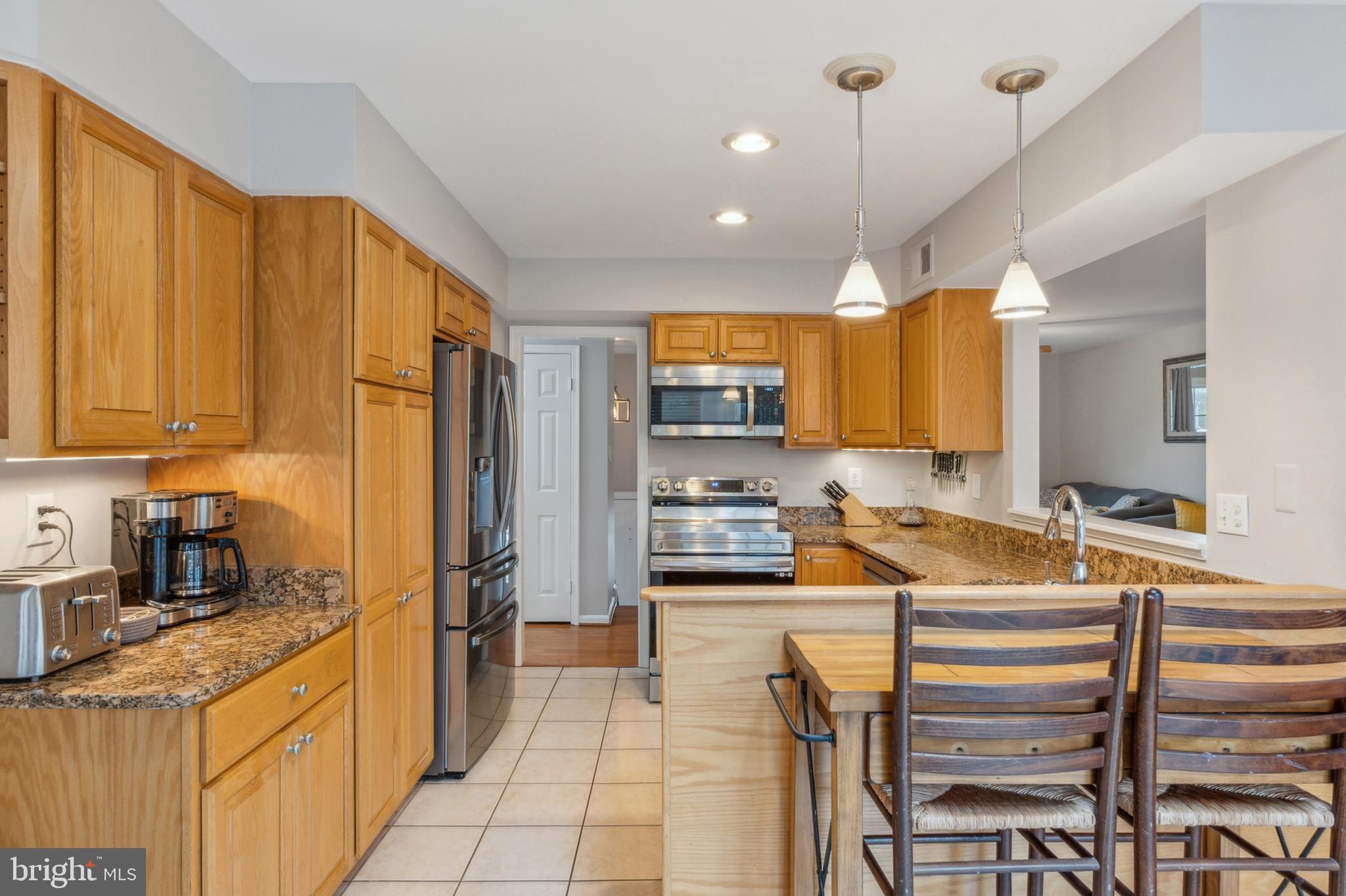 KINGSTON CHASE - Residential