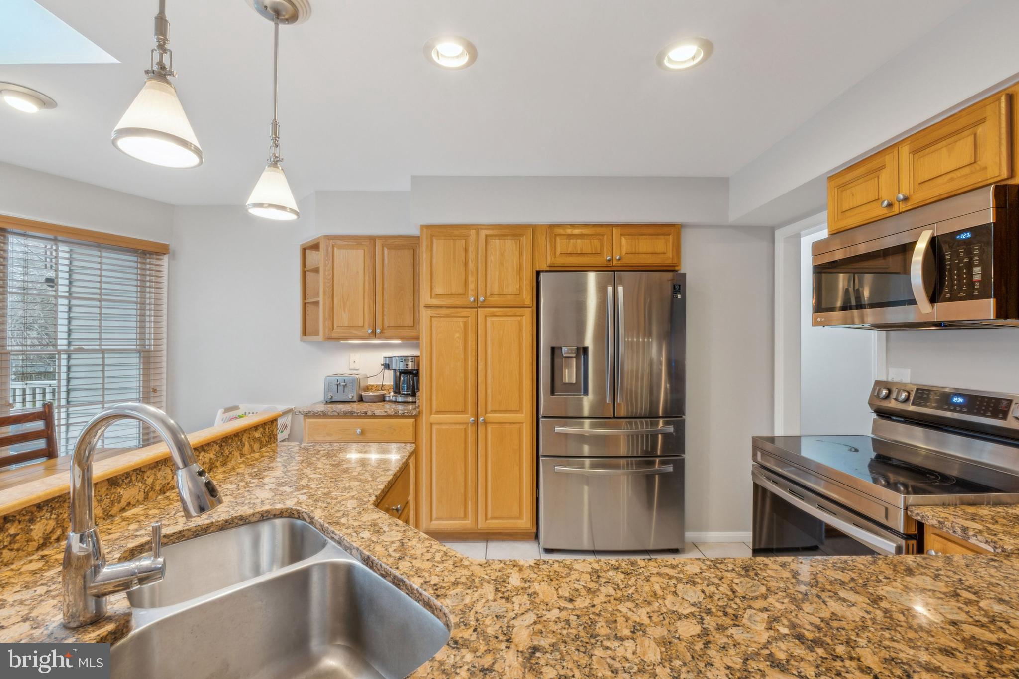 KINGSTON CHASE - Residential