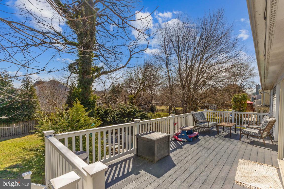 KINGSTON CHASE - Residential