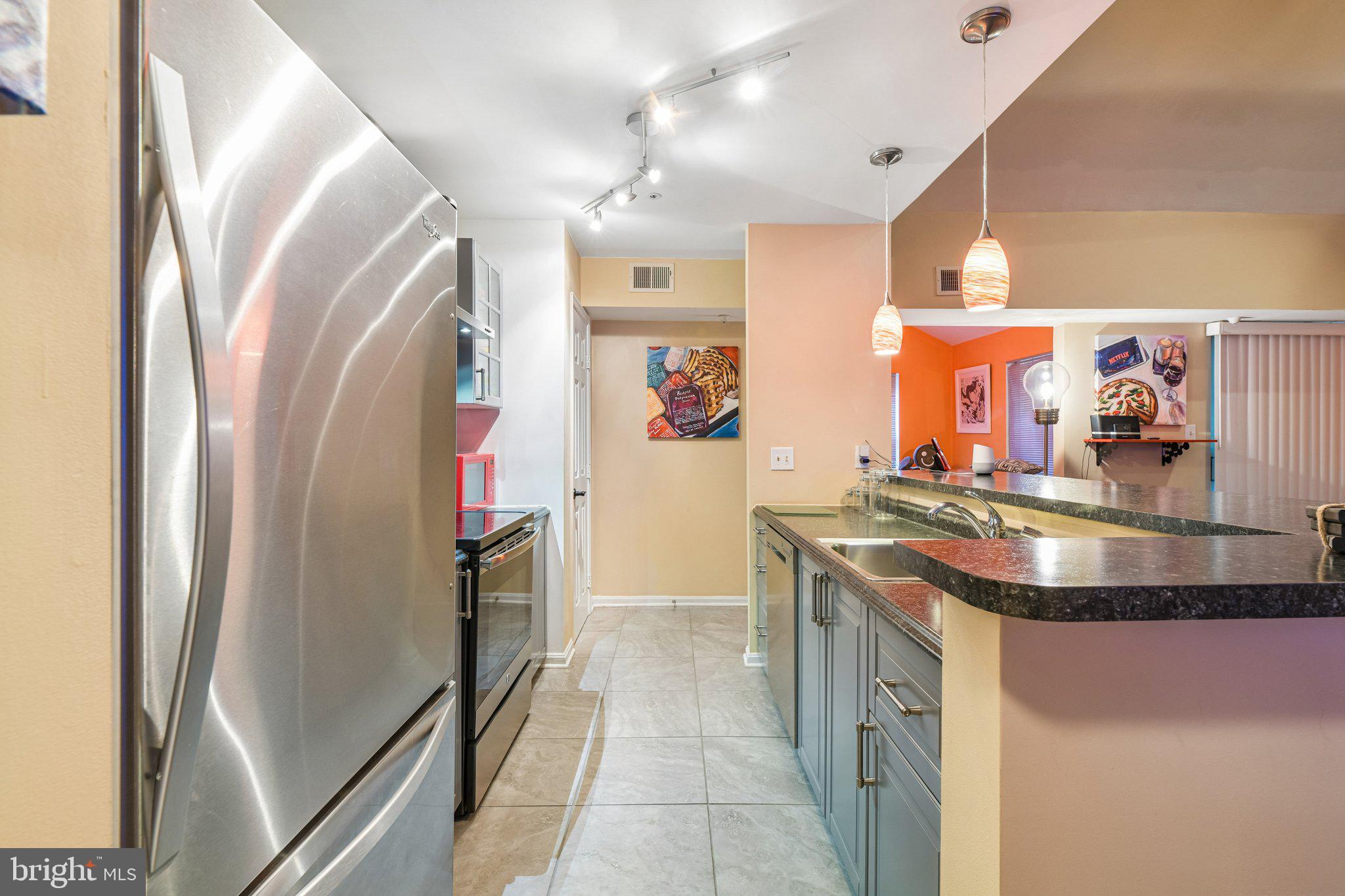 9805 LAKE POINTE COURT 304