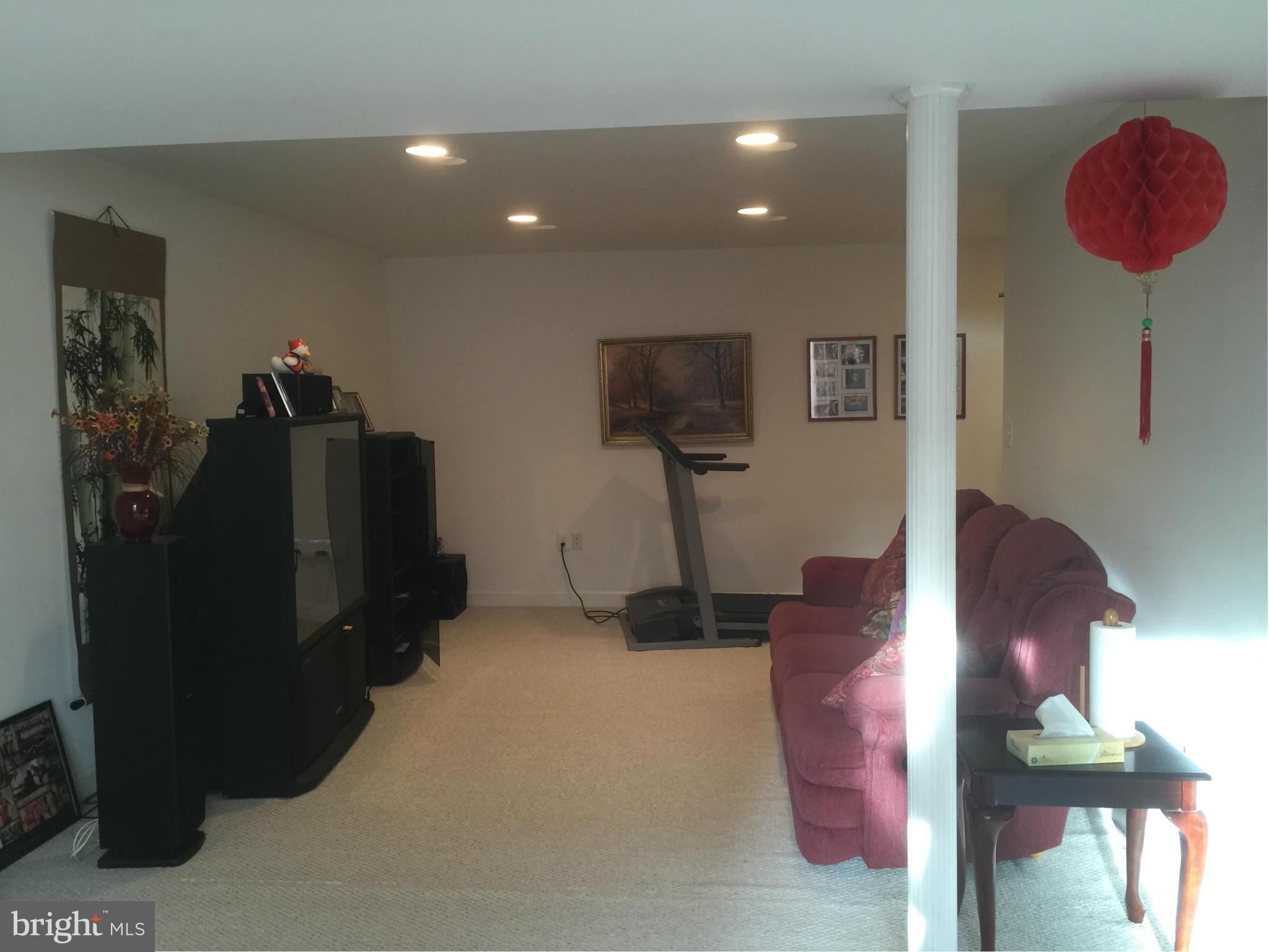 POTOMAC STATION - Residential Lease