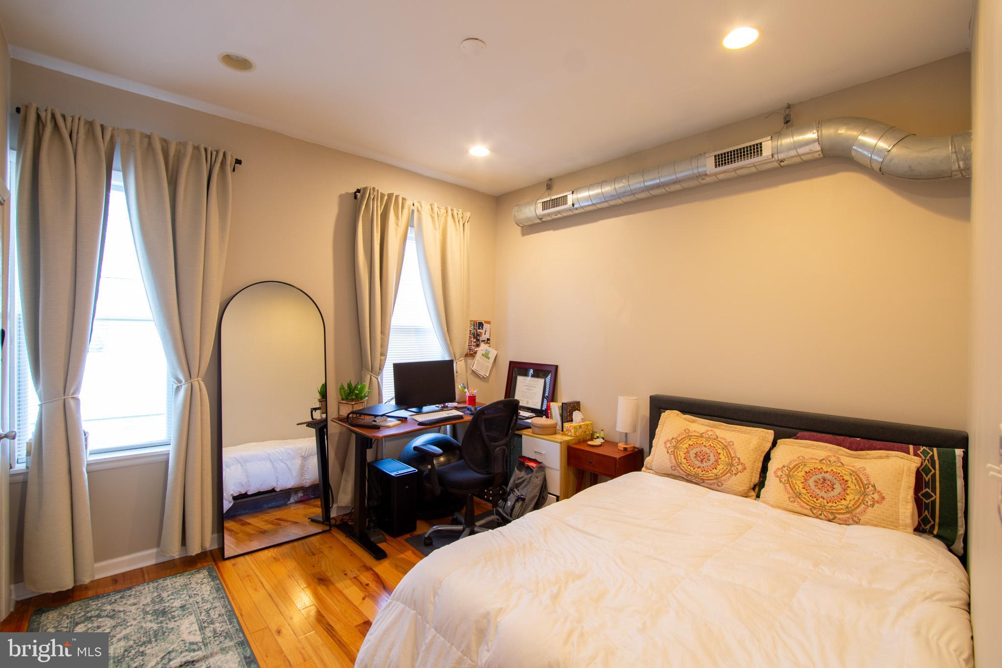 POINT BREEZE - Residential Lease