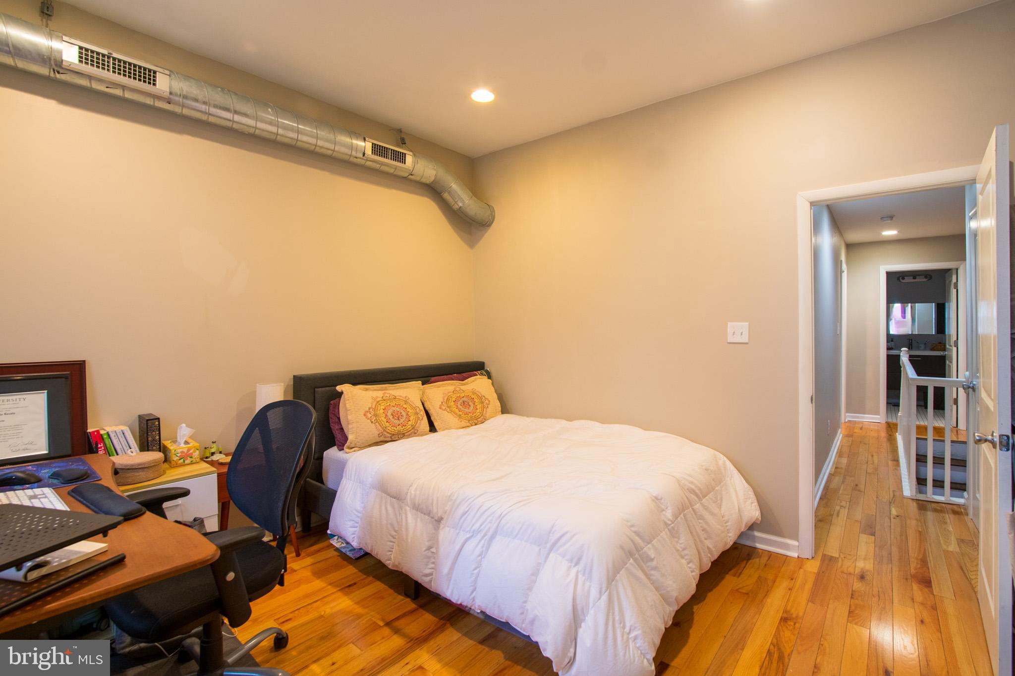 POINT BREEZE - Residential Lease