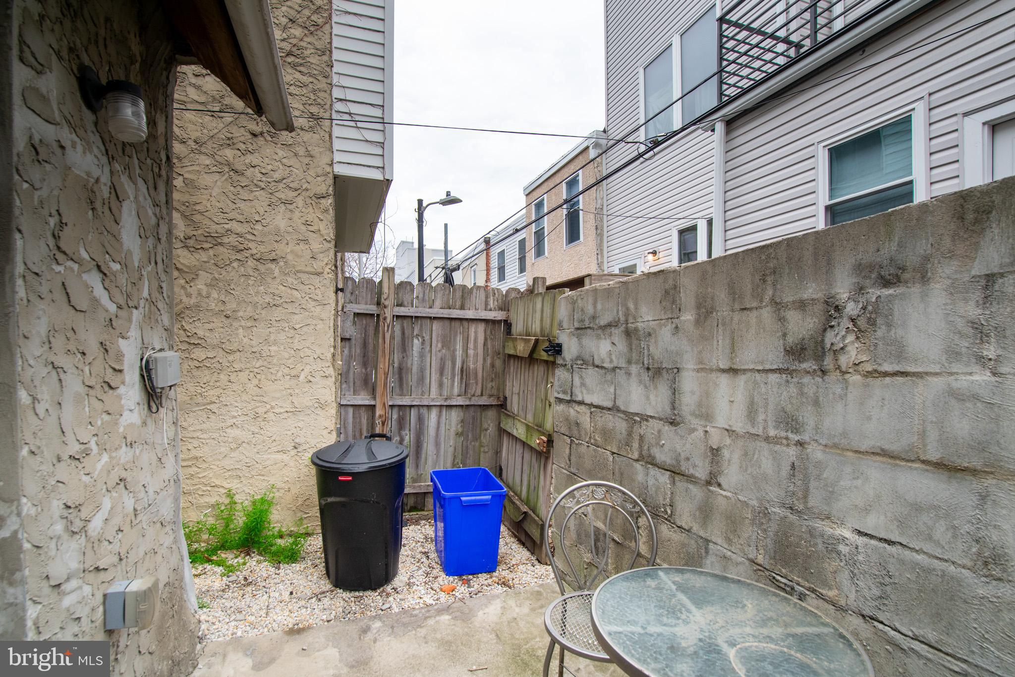 POINT BREEZE - Residential Lease