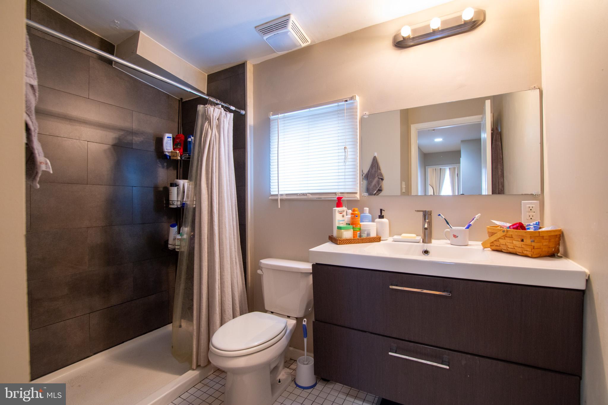 POINT BREEZE - Residential Lease