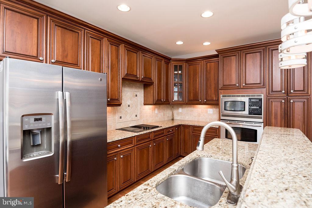 ARBOR POINT - Residential