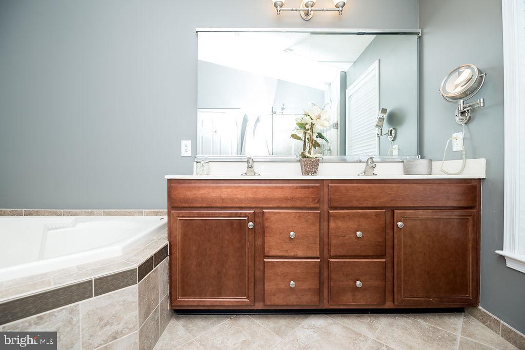 ARBOR POINT - Residential