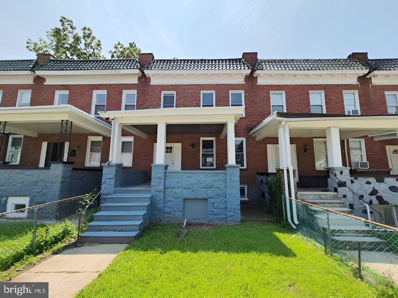 4914 QUEENSBERRY AVENUE