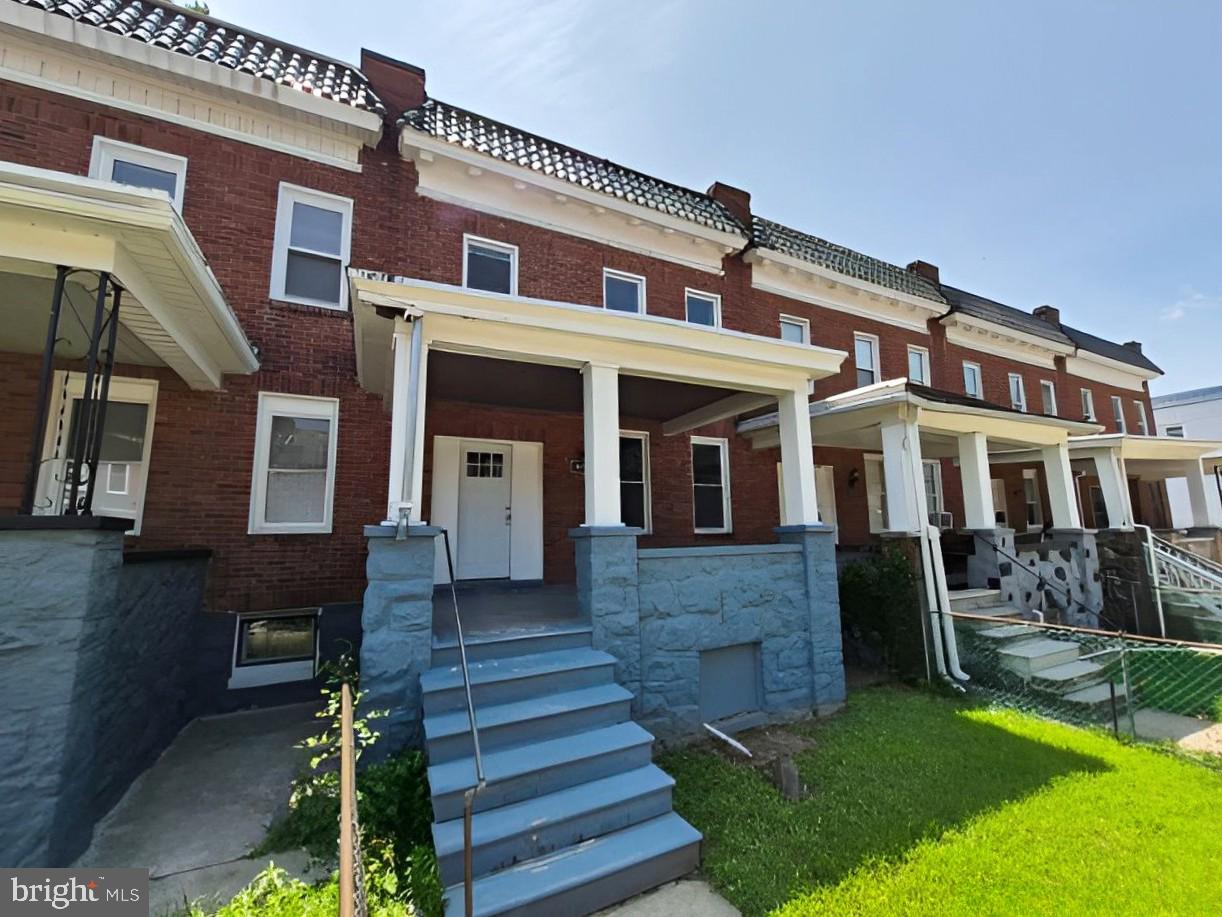 4914 QUEENSBERRY AVENUE