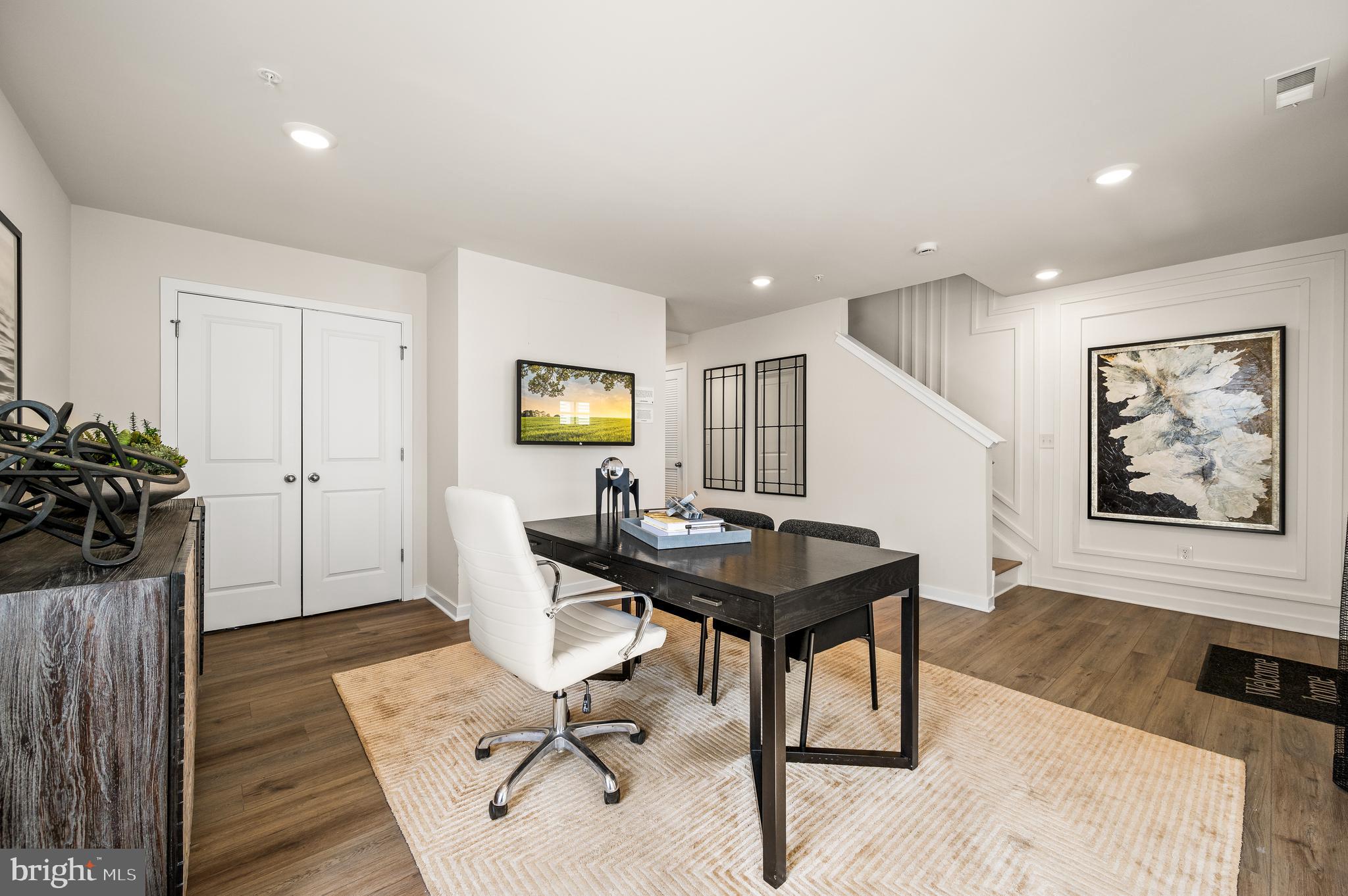 RIVER POINTE - Residential