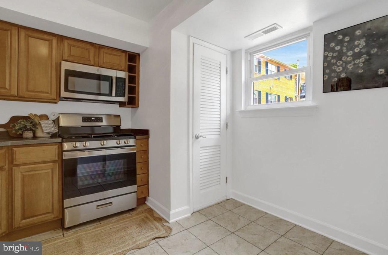 5934 MAYFLOWER COURT
