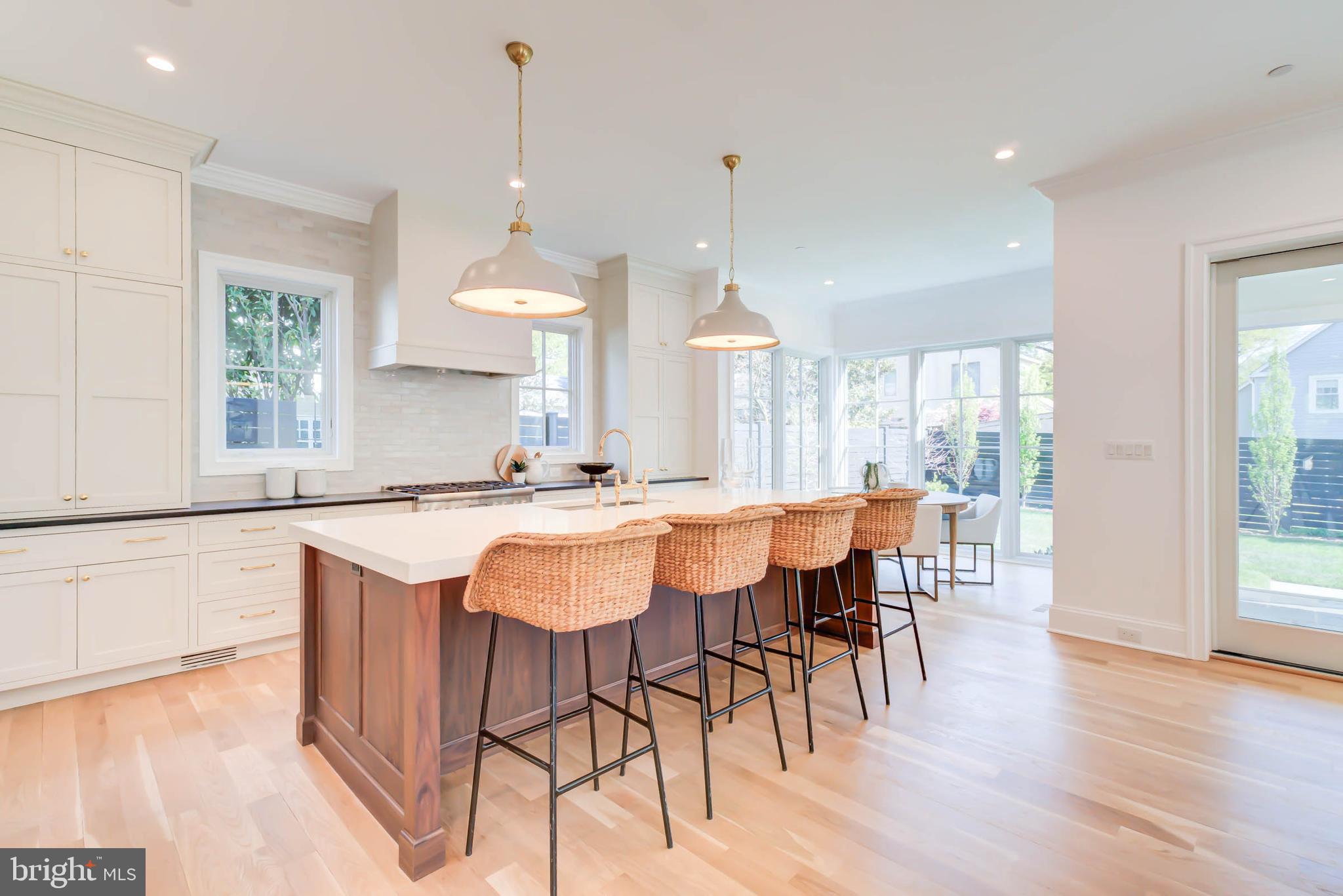 CHEVY CHASE - Residential