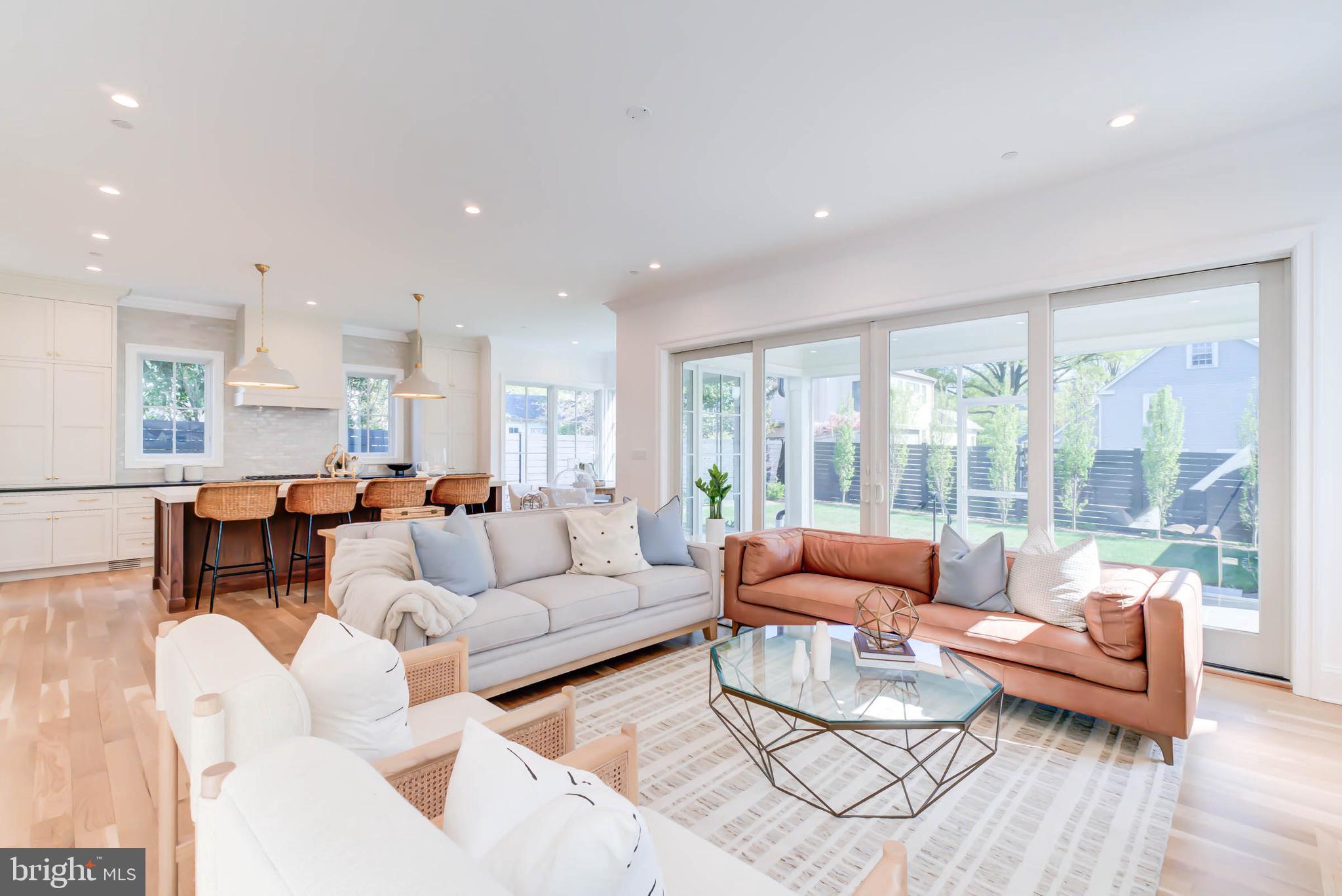 CHEVY CHASE - Residential