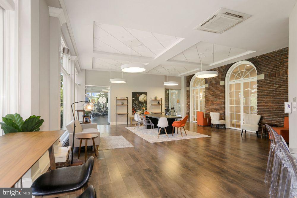 WYNNEWOOD - Residential Lease