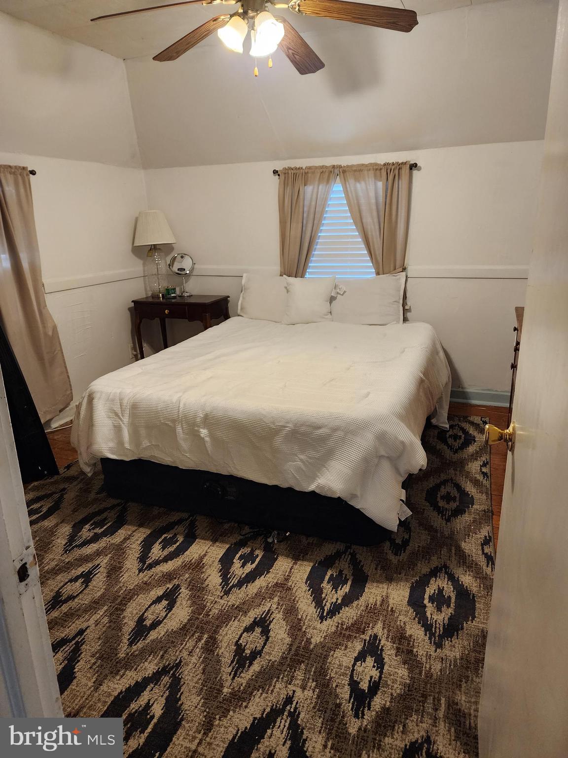 ROSLYN - Residential