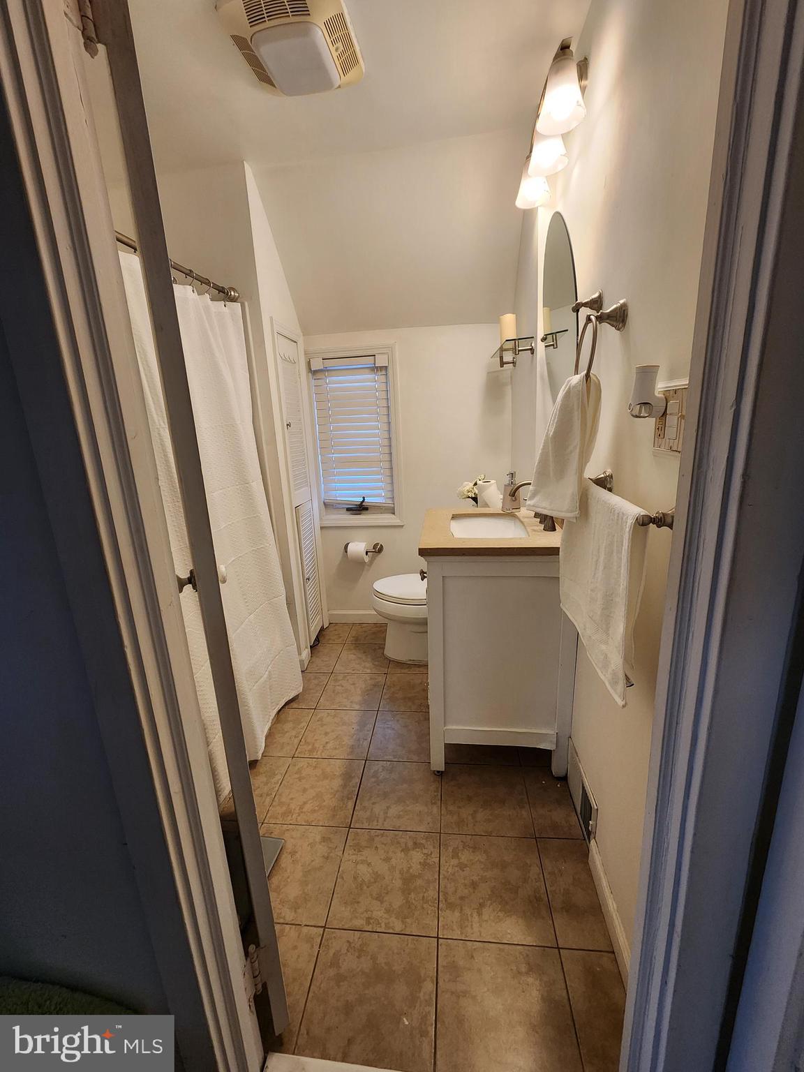 ROSLYN - Residential