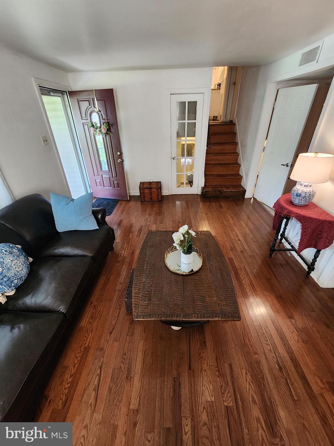 ROSLYN - Residential